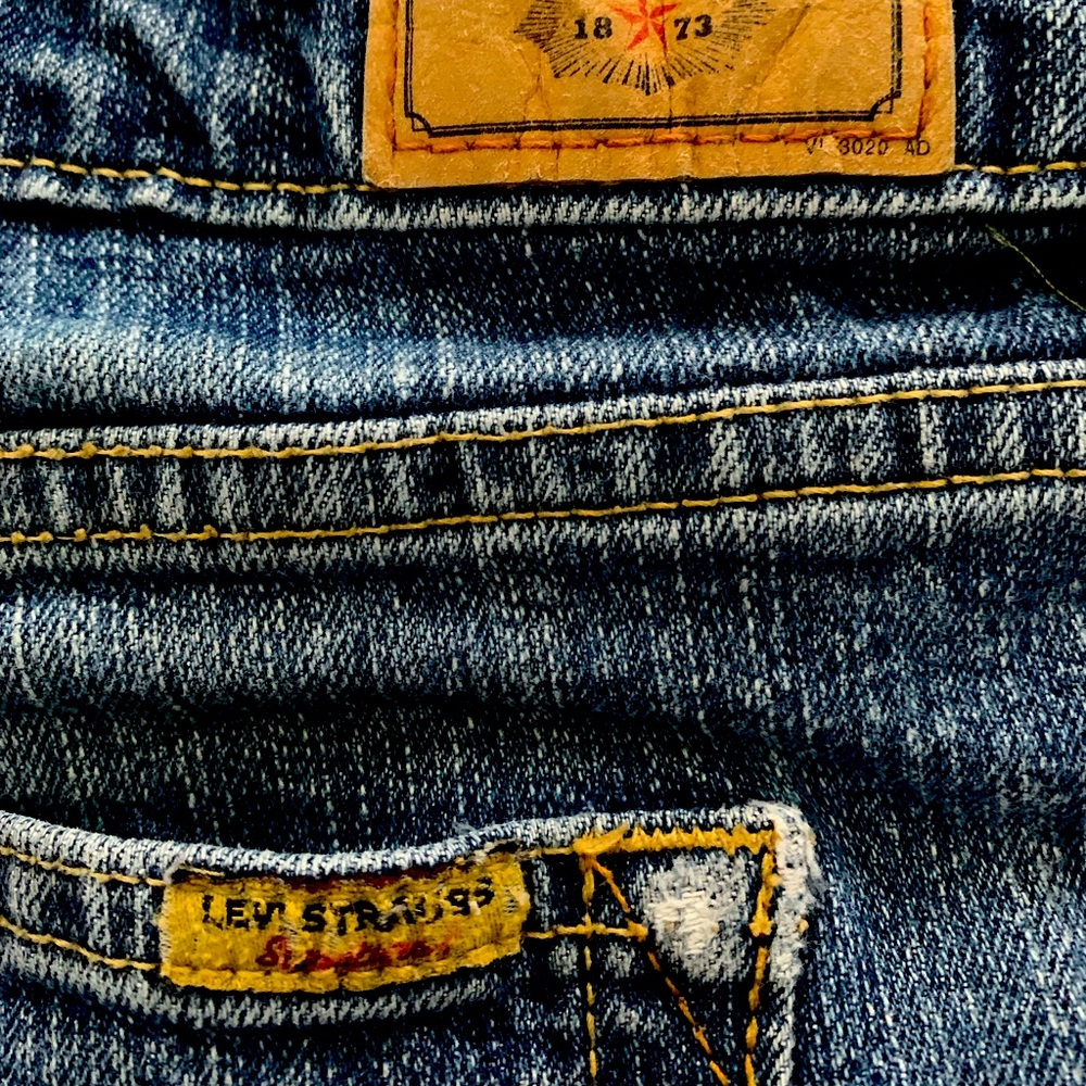 Levi’s Signature Gold Mid Rise Boot Cut Misses 16, 33 W Medium med wash worn